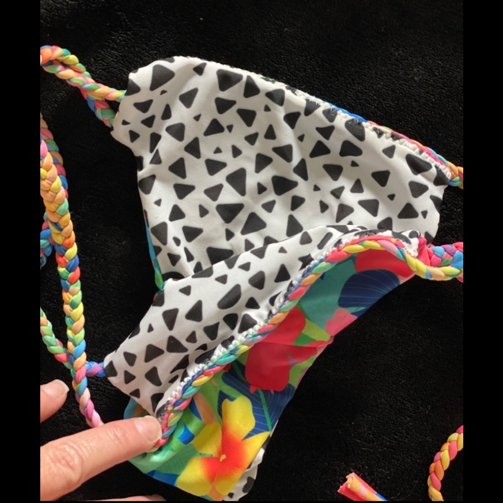 multicolored bright bikini ties around arms - Picture 2 of 2